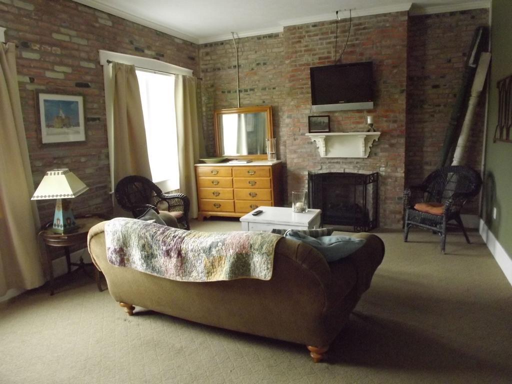 William Watson Hotel (Adults Only) Pittsfield Exterior photo